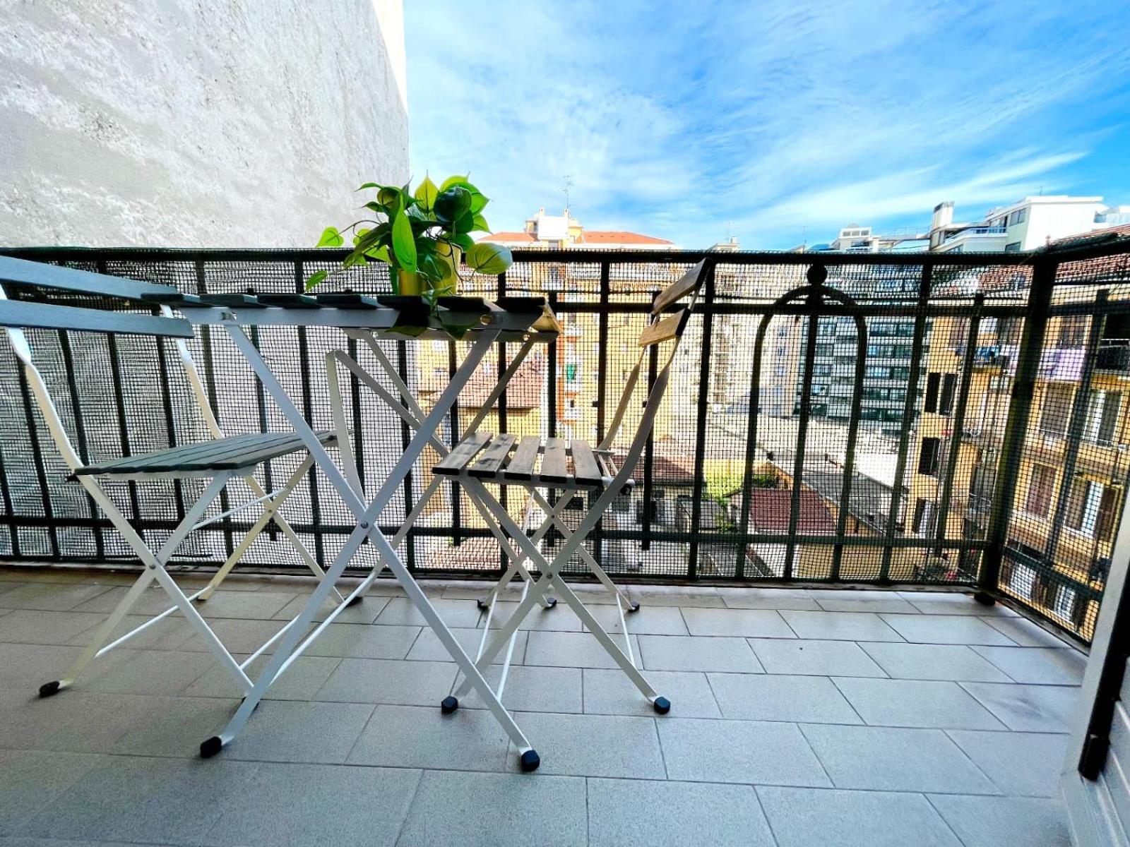Charming Rooms Loreto 8 Milan Exterior photo